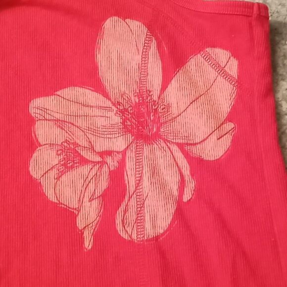 Old navy Tank top   - Picture 3 of 4